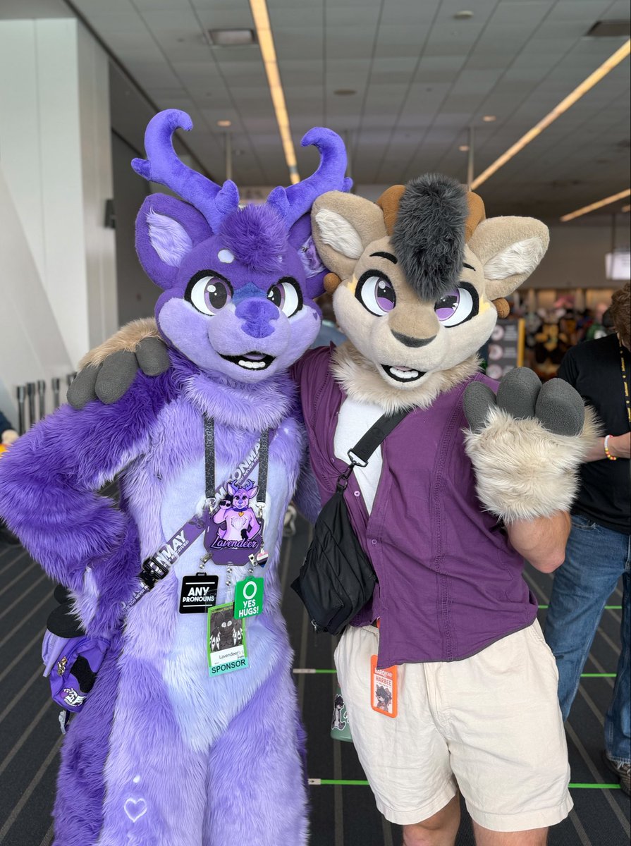 HarbeeHooves's tweet photo. What if it was purple https://t.co/ItZ3l2GjFi