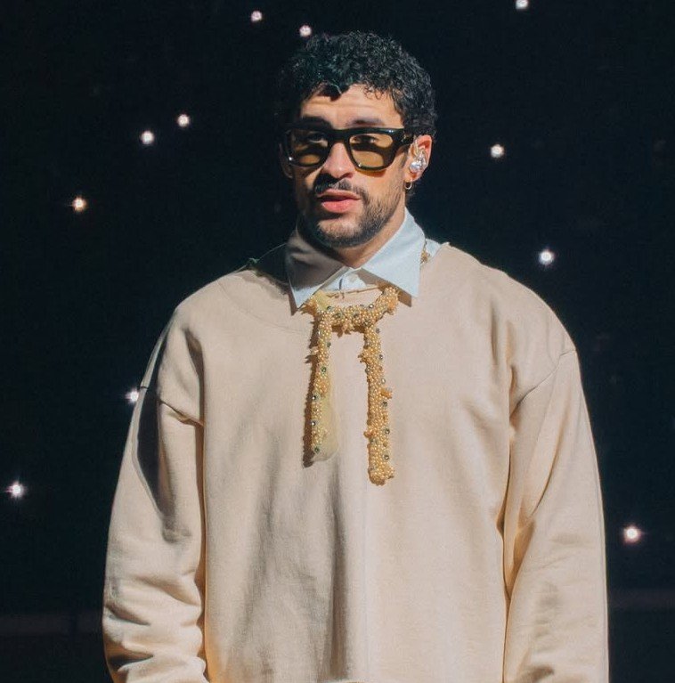 keiveiec's tweet photo. Próximo destino de Bad Bunny: Estocolmo, Suecia. 🇸🇪✈️ 

DtMF WORLD TOUR https://t.co/ZOU4krAy8T