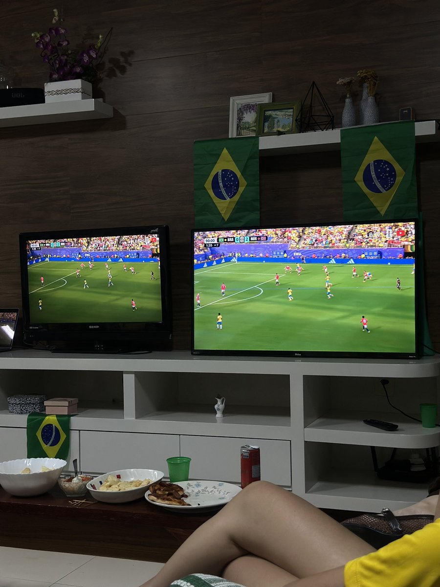 Red_queem's tweet photo. 0x2 
Simplesmente decepcionante! O Hexa vai vim só 2030 https://t.co/zi1pu7NzGL