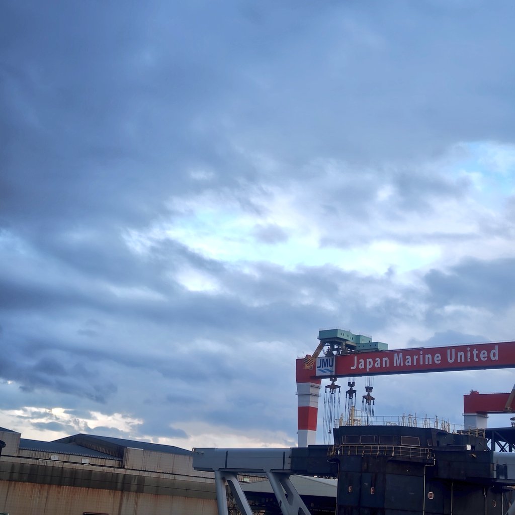 techno_su151's tweet photo. おはようございます✨

今の熊本県長洲町の天気はくもり☁
少し前までは小雨が降ってました。
外出た瞬間のジメッと感がすごかったです💦
キノコ生えそうです🍄‍🟫

今週は気温が上がってきそうでしたね🥤

今日もご安全に！

#企業公式が毎朝地元の天気を言い合う 
#企業公式相互フォロー
#イマソラ https://t.co/qgNAR88X4y