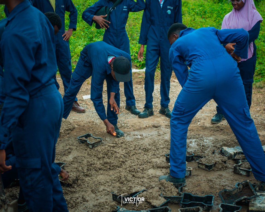 Tinuala_Victor_'s tweet photo. “Another week, another opportunity 🌟
SWEP starts again tomorrow, and we’re showing up with fresh energy, fresh focus, and full hearts. New week, new stories to tell, new moments to capture.
Let’s make it a good one 🙌
#SWEP #FUNAAB #BushToBlueprint #Engunity29 https://t.co/ckD3zRiIy8