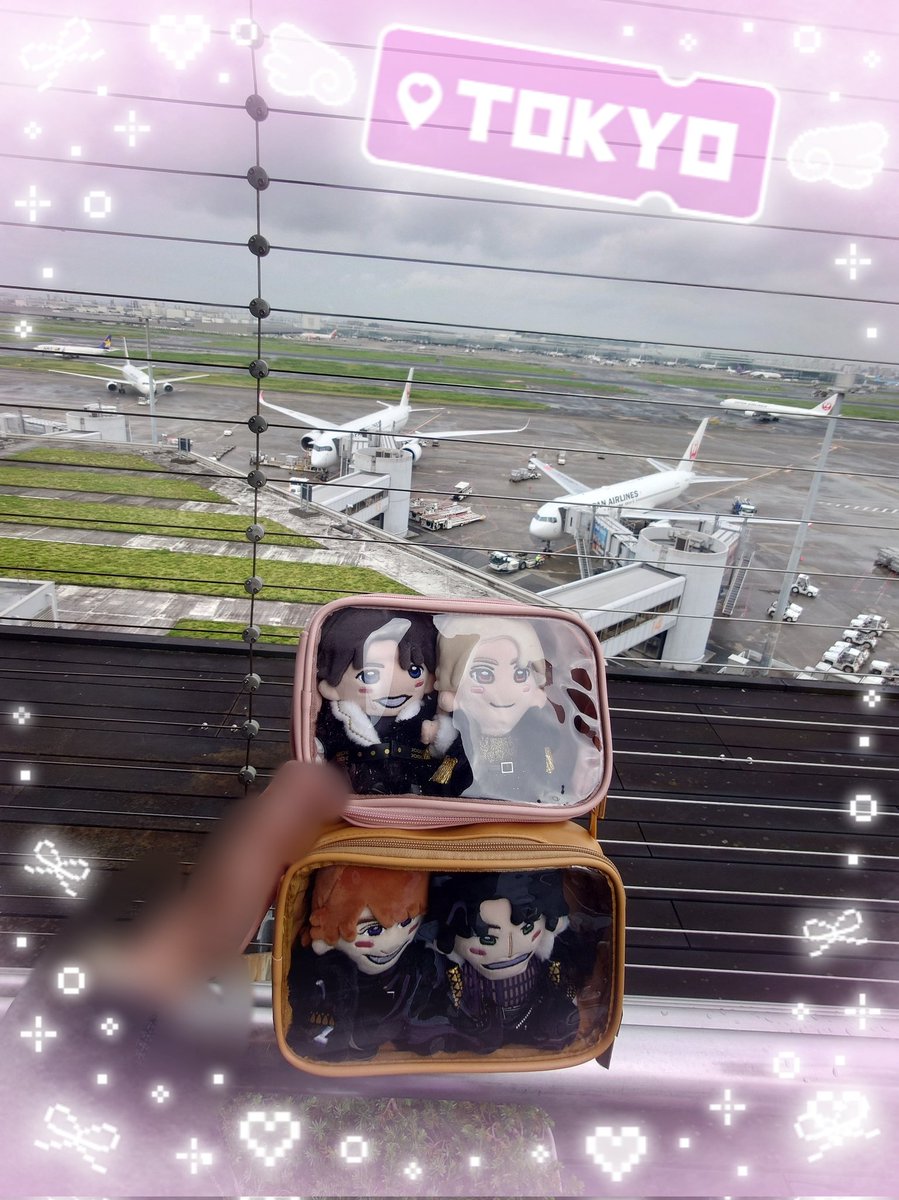 _Snow0325's tweet photo. おはようございまーす

羽田空港に居ます(用はないꉂ🤣𐤔)

せっかくなのでAぇさん達と
ﾊﾟｼｬﾘ! Σpω･´) https://t.co/ME8ridewx3