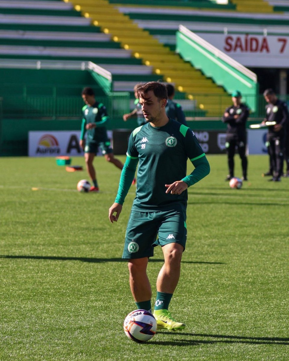 LojaDaChape's tweet photo. ⚽ Onde a preparação encontra a paixão.

A Camisa Treino Atleta Chapecoense 2026 é a mesma utilizada pelos nossos atletas na rotina de treinamentos. 💚

Vista a intensidade, a tradição e o orgulho alviverde.

🛒 Garanta já a sua na Loja da Chape. https://t.co/fAq4HMHk1s