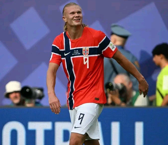 FutbolBolivia_'s tweet photo. NORUEGA LOGRA UN GRAN TRIUNFO Y ESTÁ EN CUARTOS 

BRASIL 🇧🇷 1x2 NORUEGA 🇳🇴 

⚽Haaland X2 (NOR)

⚽ Neymar (BRA)

🏆MUNDIAL 2026 https://t.co/oAKEOaYWdd