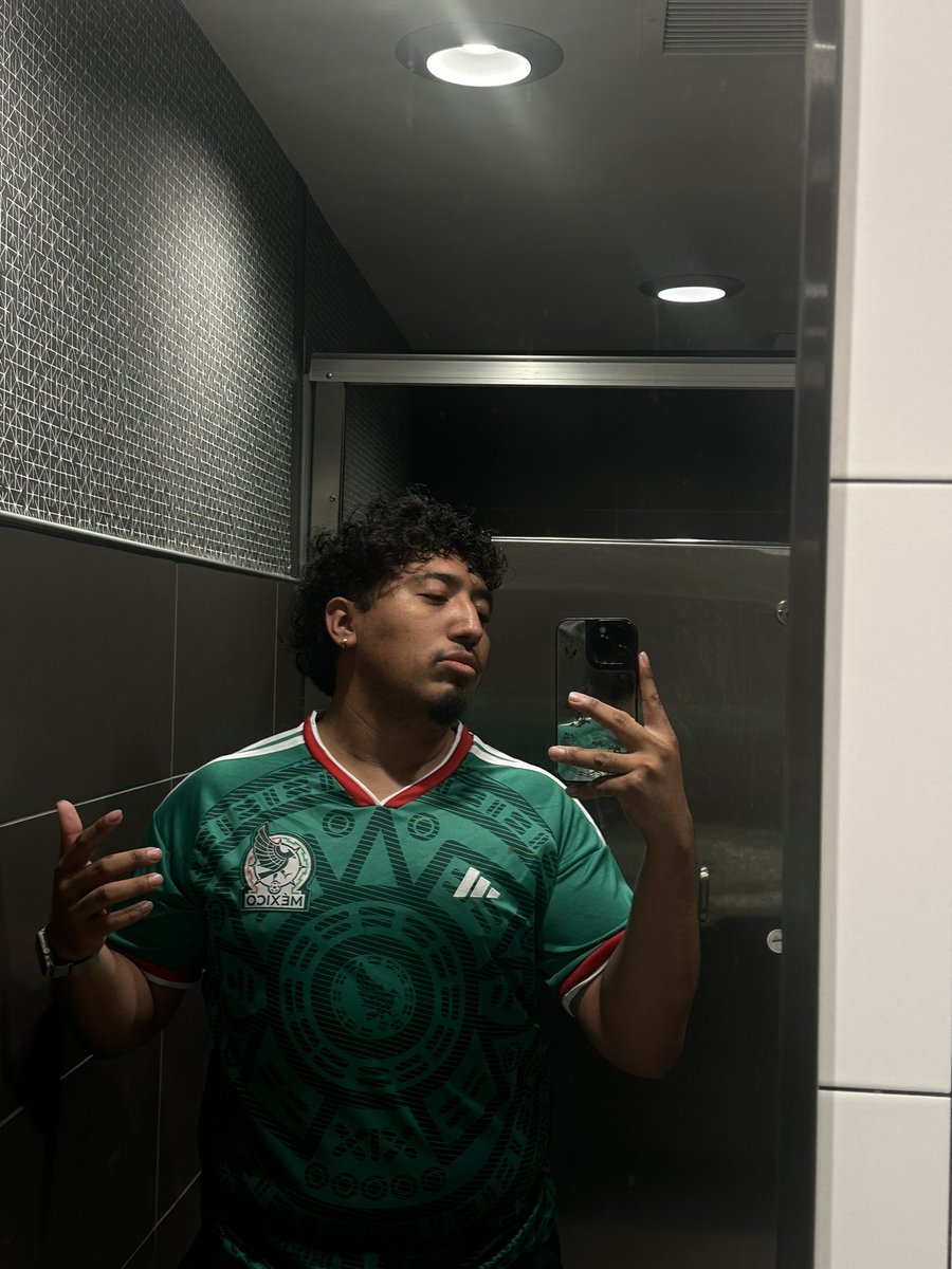 kingangeltho's tweet photo. ¿¿ Y si si ? 🇲🇽🇲🇽 https://t.co/4NYjmcJXMa