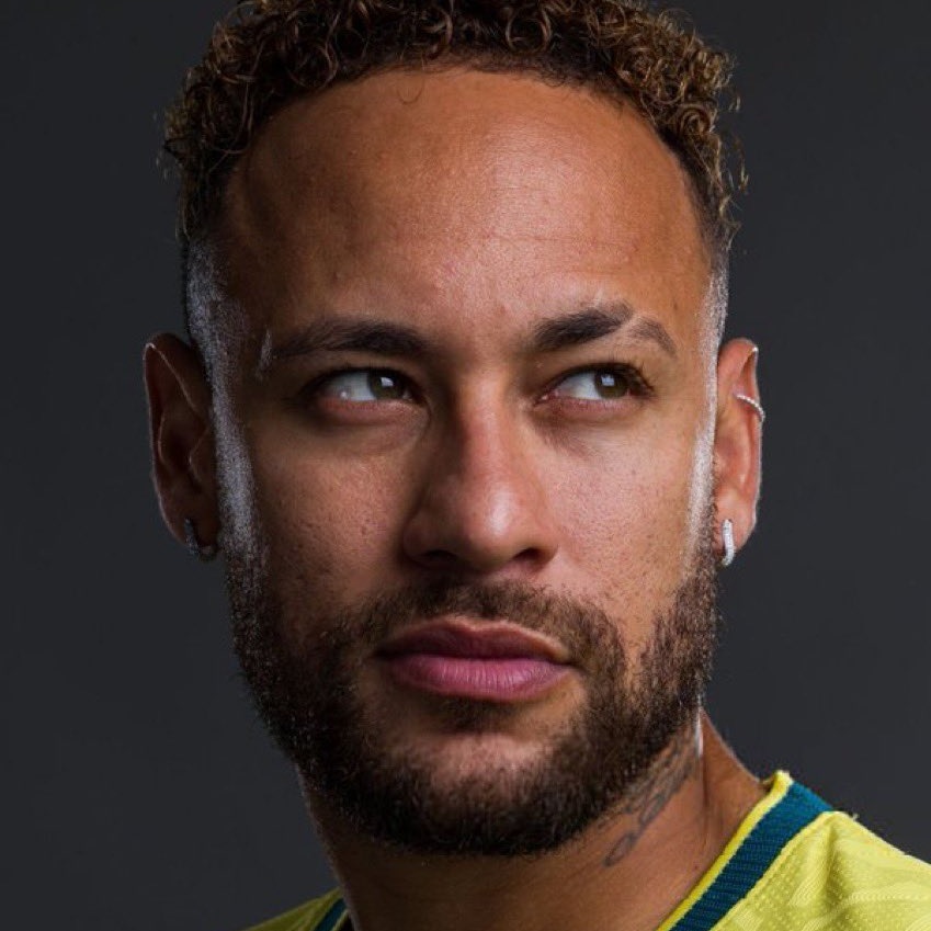 zzombiebea's tweet photo. Neymar Jr em discurso sobre eliminação 

"⚽️: Não chorem! Pelo menos 18/02/2027 teremos persona 4 revival" https://t.co/a3yZmewykn