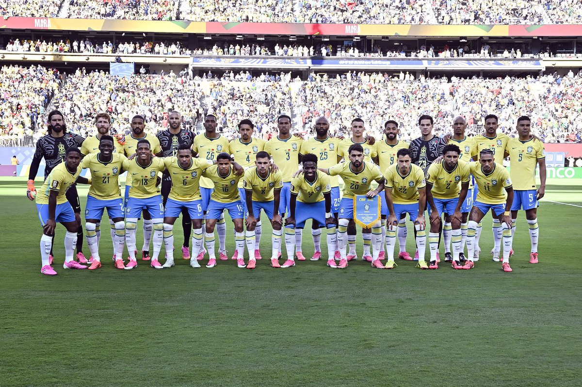 _BeFootball's tweet photo. 🚨🚨💣 OFFICIEL ! LE BRÉSIL 🇧🇷 EST ÉLIMINÉ DE LA COUPE DU MONDE 2026 !!!!! 👋🌍 

C’EST LA PREMIÈRE FOIS DEPUIS 1990 QUE LA SELEÇAO NE REJOINT PAS LES 1/4 DE FINALE !!!!! 😰 https://t.co/GEIO6xbXkP