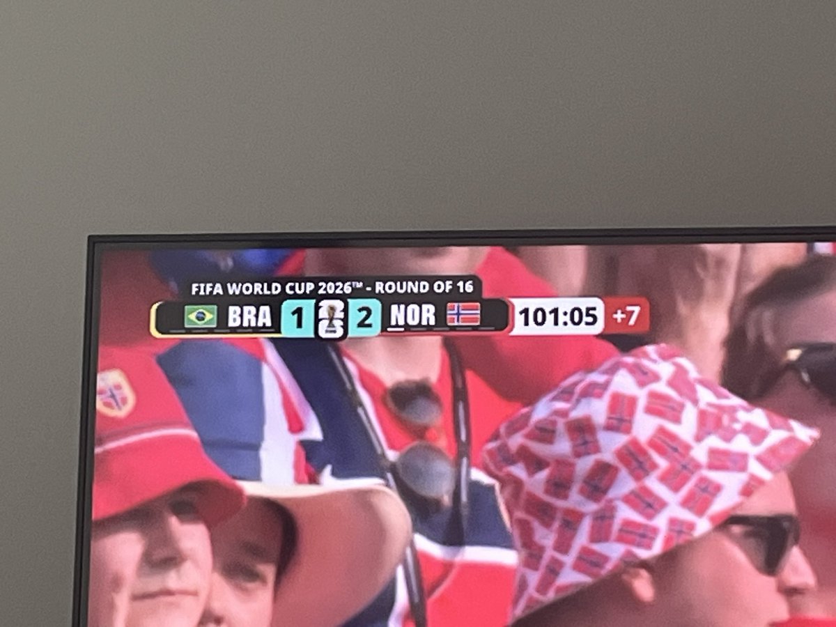realfromtheboat's tweet photo. We’re now 11 minutes into the “plus seven” time. Dumbest sport on earth https://t.co/dvO7frlGyt