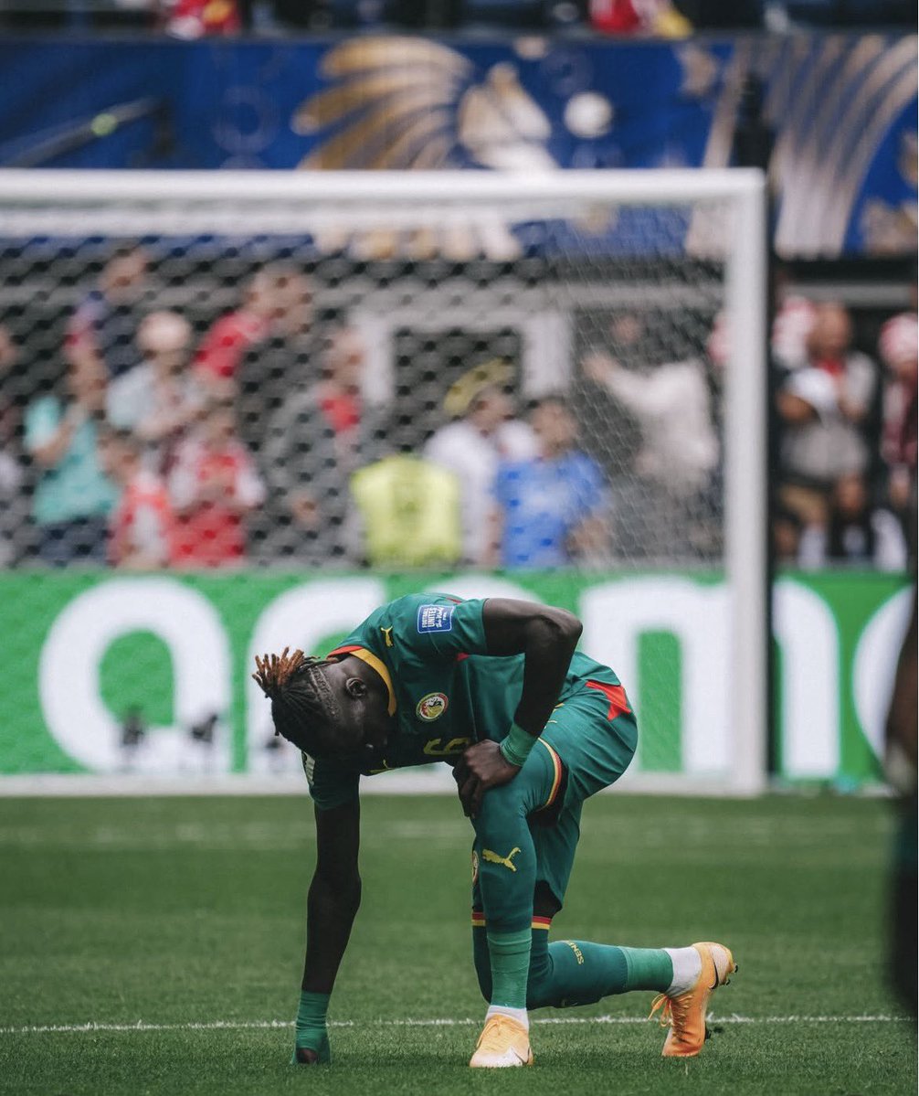 The_ 𝗕𝗹𝗮𝗰𝗸𝗣𝗿𝗮𝗴𝗺𝗮𝘁𝗶𝗰_Senegalese tweet media