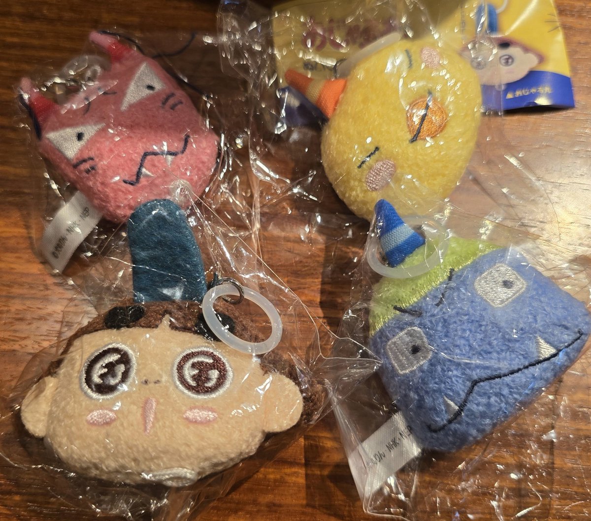 YUK1SS27's tweet photo. 【買取】おじゃる丸 ぬいぐるみチャーム
譲渡 カプセルトイ ガチャガチャ めじるし

(譲)おじゃる丸/キスケ/アカネ/アオベエ

(求)定価買取＋送料
※4点纏めての方優先

郵送希望
お求めの方お声がけお願いいたします🙇‍♀️ https://t.co/eYzKk30xKN