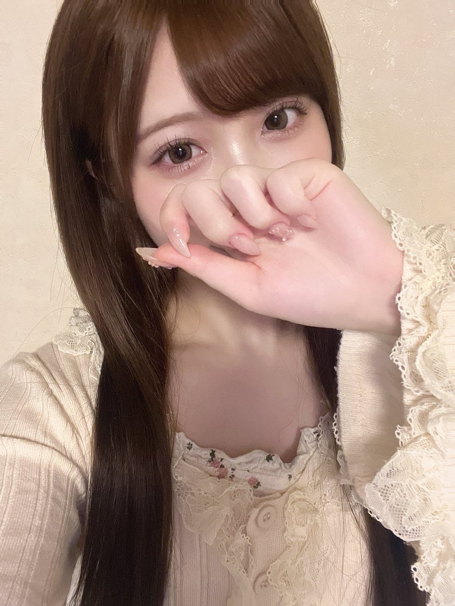 rukaruka_0109's tweet photo. 風〇嬢しかしてないポーズ🤍 https://t.co/FrW2m0Qwsz
