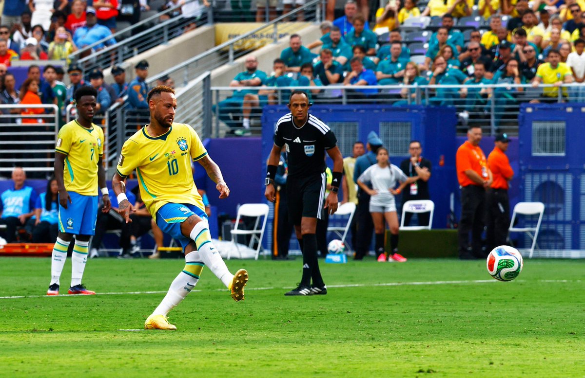 FutboolFichajes's tweet photo. El último bastión del Jogo Bonito.

Fue el último baile de Neymar en Brasil. Luchó hasta donde pudo, pero no alcanzó. Una historia maravillosa empieza a llegar a su fin. 

El fútbol lo siente por Ney 💔🇧🇷 https://t.co/eb4svFlWDM