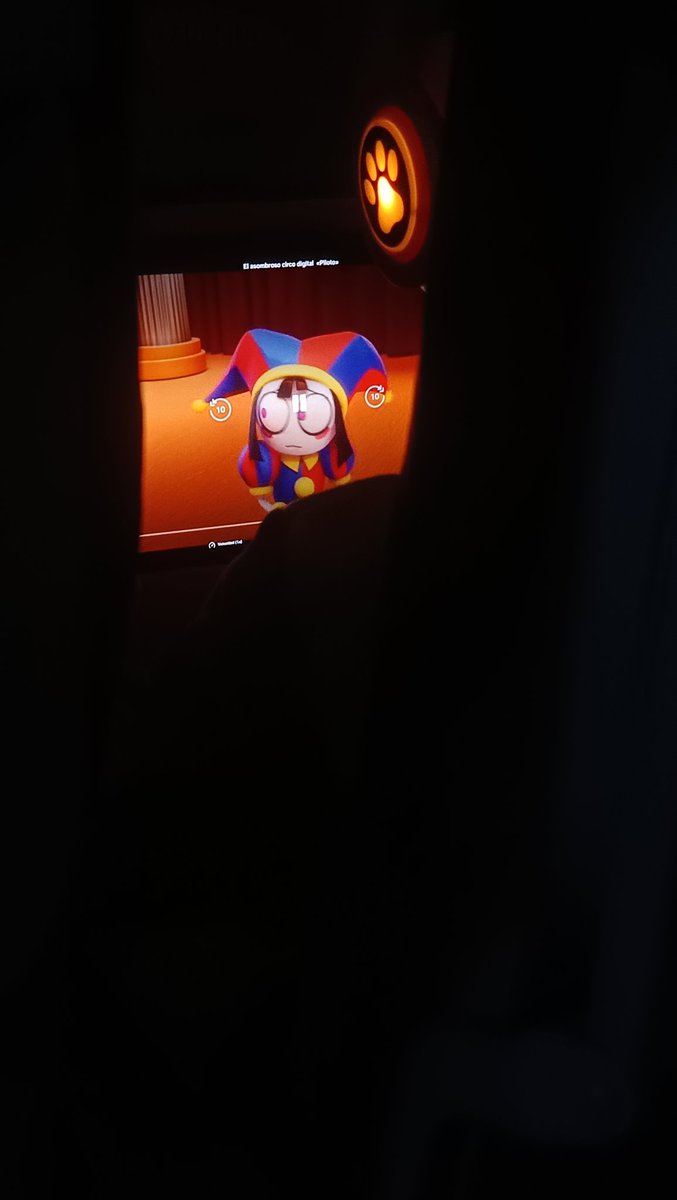 lepiid0ptera's tweet photo. when te da un ataque de ansiedad en el avión but una niña se pone a ver digital circus y te distraes 

Gracias DC por salvarme la vida supongo (??) https://t.co/tovHhWScDy