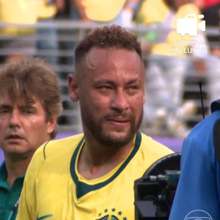 centralreality's tweet photo. Neymar chorando com sua possível última participação em Copas do Mundo. https://t.co/Fn8O5BWQ0T
