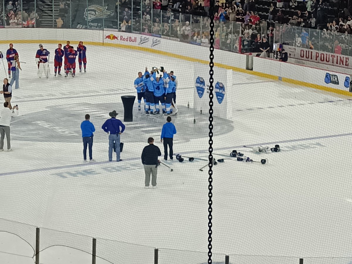 DeeCurran1's tweet photo. Thank you @Chldns_Hrtbeat for the tickets. Enjoyable weekend at the #3ice World Cup. Loved the format and some of the games over the two days was wonderful. The German comeback in the 3rd place final was marvellous. https://t.co/Y3aOnGqjix