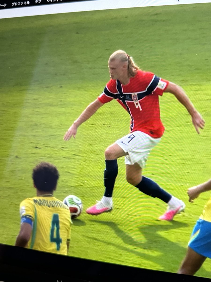 tabi_ashiato's tweet photo. ハーランドがハーランドだった

🇳🇴2-0🇧🇷

ハーランド2得点 https://t.co/lmSoGUjlxo