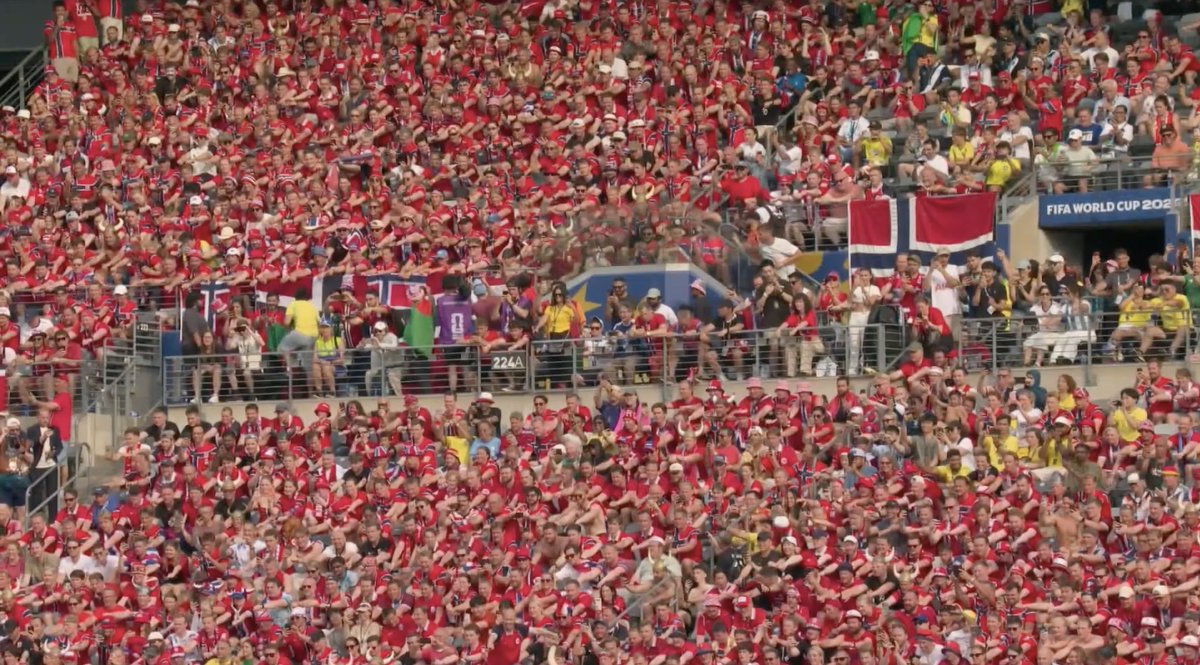 ofootball__'s tweet photo. 🥁 Erling Haaland beat the drum just like he beat Brazil. 🇳🇴 https://t.co/V9uOvxRdIW