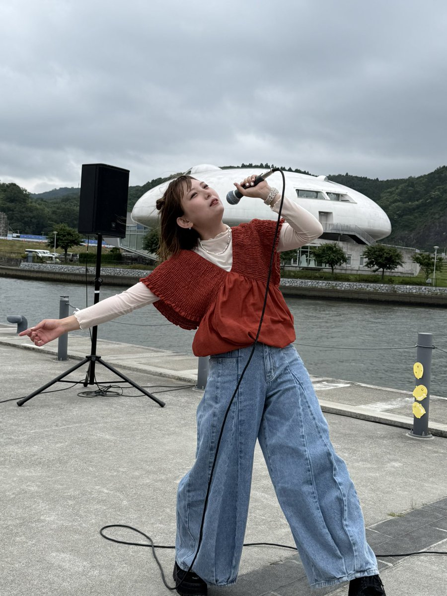 hide_awaLT's tweet photo. みやぎ県民共済 『ひるがお』、
久保田ホールディングス 『街』を歌っているLihoさん

7/19（日）に仙台・誰も知らない劇場で、ワンマンライブ開催だそうです！

みんなで行ぐっちゃ〜🚶
#ほやっほー祭 #石巻 #角田 https://t.co/OWyibrF736