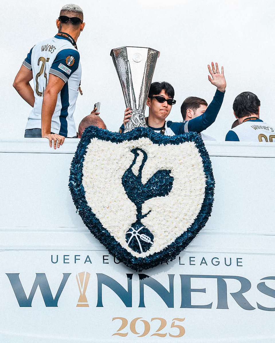 JustinWhittingh's tweet photo. @ManLikeRooke @Billie_T @AliceTalksFooty https://t.co/BFNLIv0xWR
