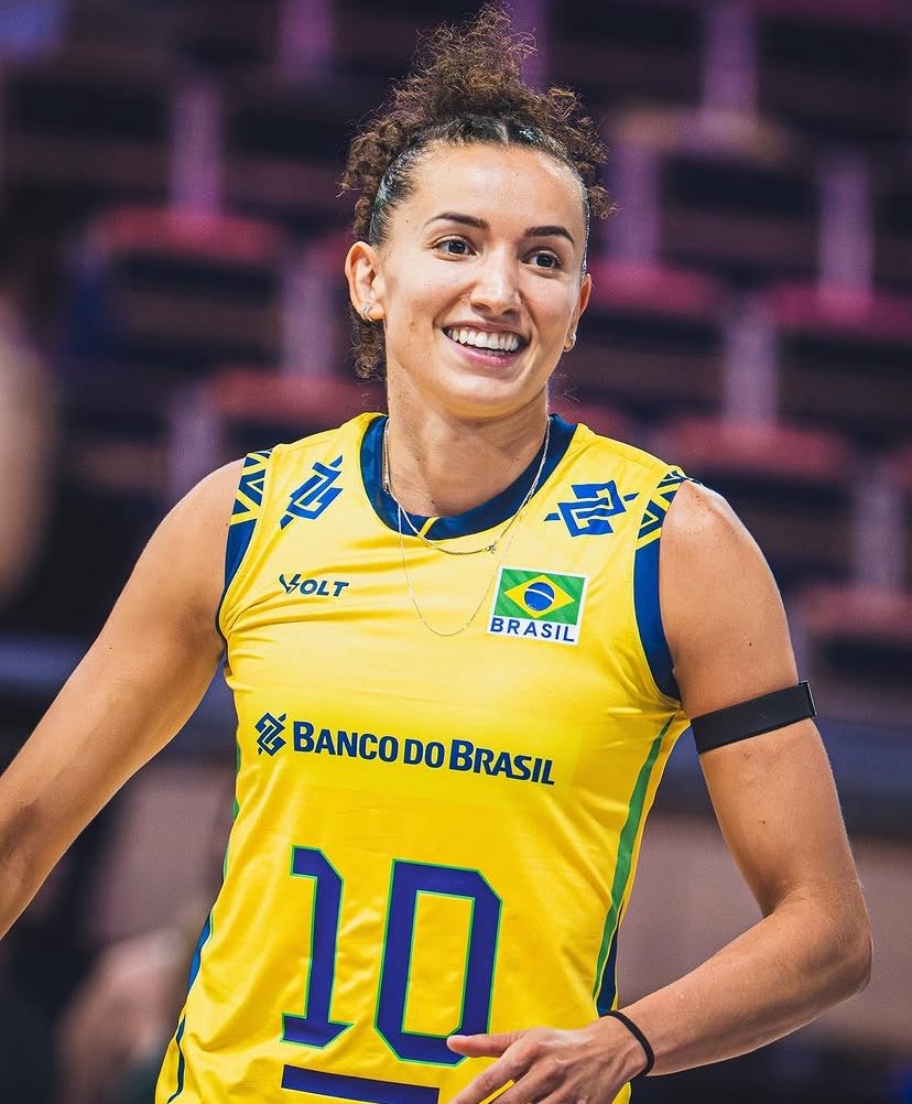 Limite_Volei's tweet photo. Voltamos a realidade do Brasil 🇧🇷 

AQUI SIM TEMOS UMA MELHOR DO
MUNDO! UMA CAMISA 10! https://t.co/NpjBmUY8W4