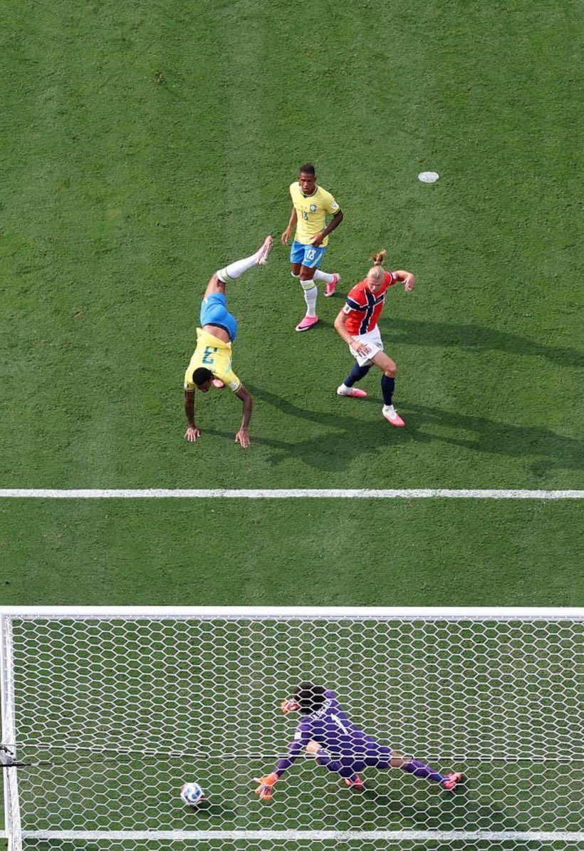 ragzzz07's tweet photo. Hang it in the Louvre!!!! #Norway #worldcup https://t.co/OYyiyJHrai