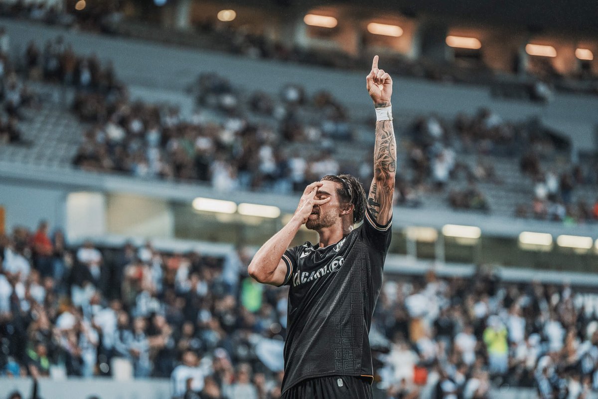 RedAnalyst7's tweet photo. Για την υπόθεση Jota Silva το βασικό είναι ότι έρχεται τώρα και θα κάνει προετοιμασία. https://t.co/BEiF2XNN1T
