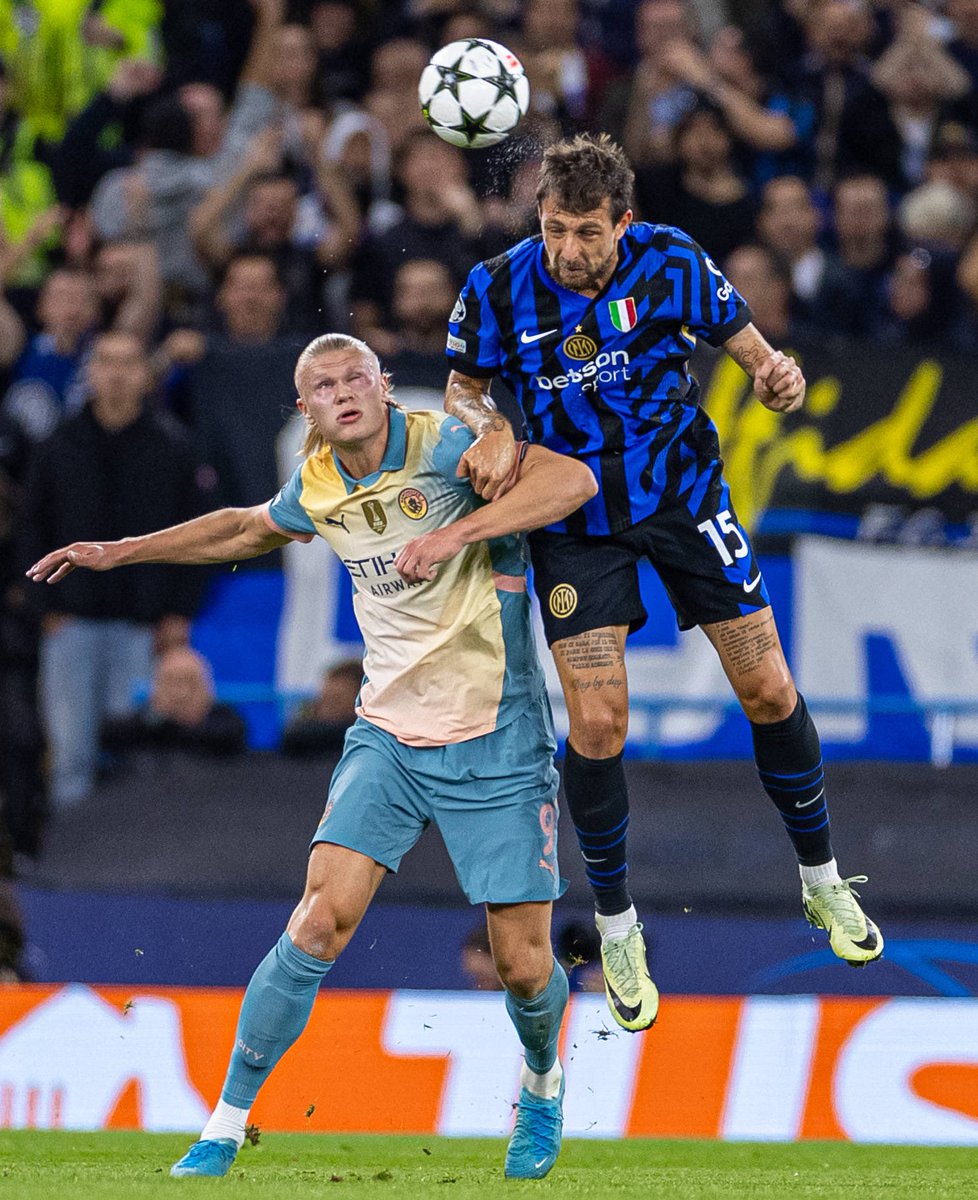 Inter_Xtra's tweet photo. Only one man can stop Erling Haaland: Francesco Acerbi 🖤💙 https://t.co/xVszgu83Dy