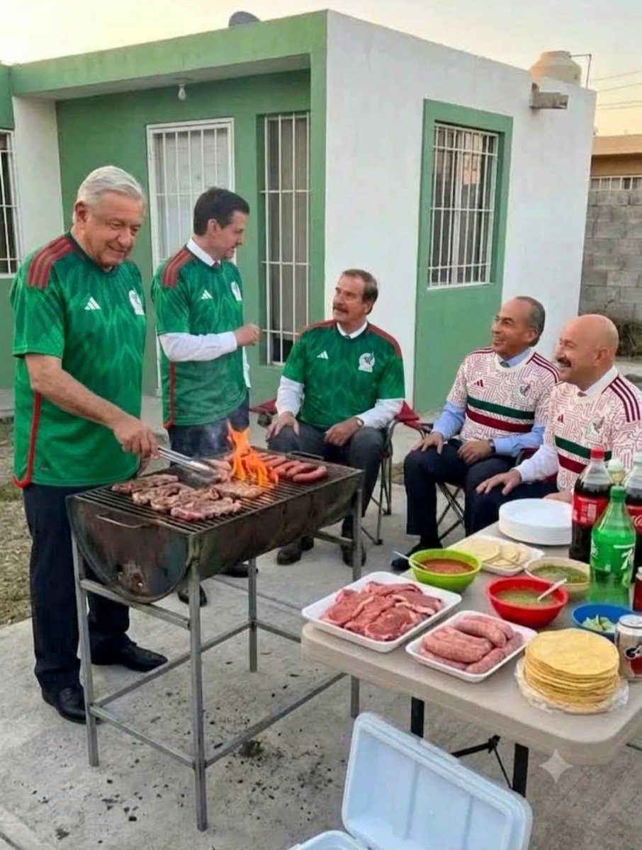 fofomxx's tweet photo. @SocCivilMx Y Para festejarlo 🍾 👽🗯️ https://t.co/bQ9TrmtwXC