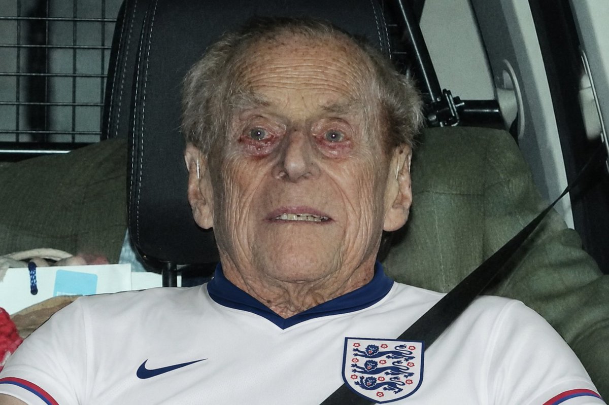 FootyHumour's tweet photo. England fans driving to work after staying up to watch the game: https://t.co/H0DvstlgPn