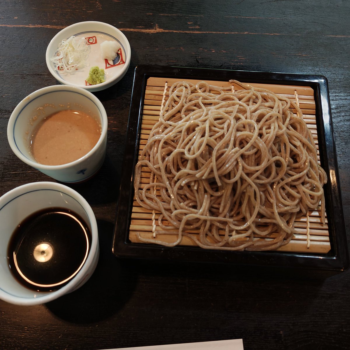 MzStrSzk's tweet photo. 今日のお昼は、せいろ三段。
#軽井沢川上庵 #旧軽井沢 https://t.co/m6YtJprpWN
