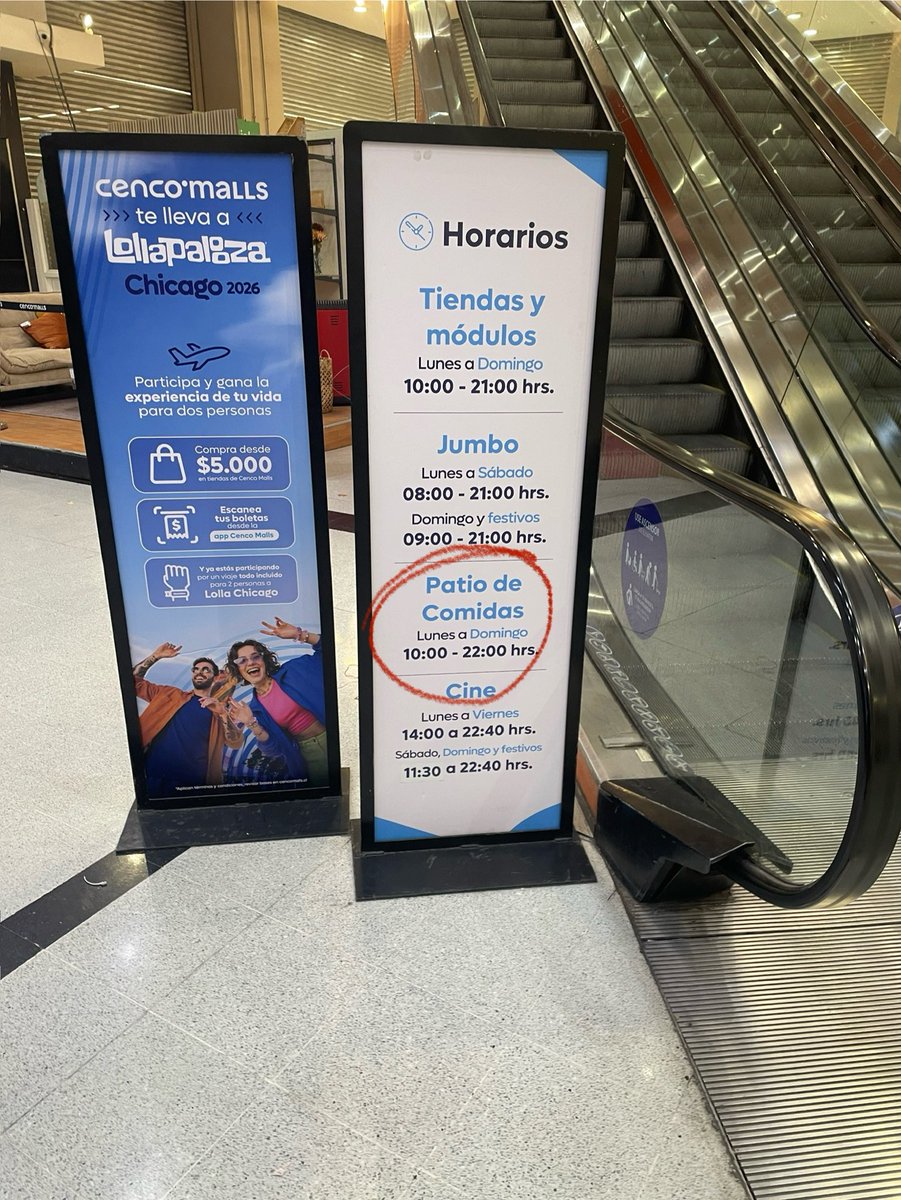 lcarocham's tweet photo. @CencoMallsCL por qué mienten a los usuarios con horarios? El sábado traté de subir al patio de comida del Cenco Ñuñoa a las 21:10 y el caballero de seguridad me dijo que no podía que ya estaba cerrado, le pregunté si los horarios en el anuncio eran mentira y me contestó que si. https://t.co/FIPNDkfFUi