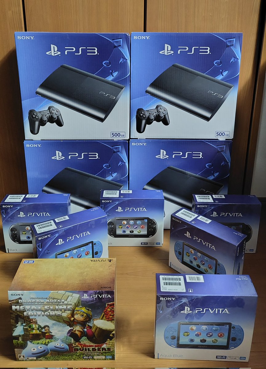 puka_0419's tweet photo. PS3とVita
壊れたとき用に新品
PS3 4台とVita7台あるがまだどちらも発売日に買った初期型が全然元気に稼働中
PS3今年で20年目😆
予備機出番ないんじゃないか https://t.co/C9uwbrLQ49