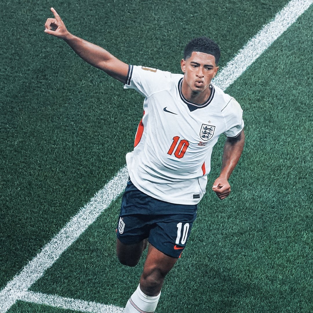 Bellingham_Xtra's tweet photo. 📊 - Jude Bellingham vs. Mexico:

Minutes played: 90
Goals: 2
Touches: 54
Accurate passes: 16/24
Accurate long balls: 4/7
Successful dribbles: 2/2
Tackles won: 3
Clearances: 4
Recoveries: 3
Duels won: 10
Fouls won: 2

ENGLAND ADVANCE TO THE QUARTER-FINAL!! 🏴󠁧󠁢󠁥󠁮󠁧󠁿 https://t.co/Ng70HnBfIQ