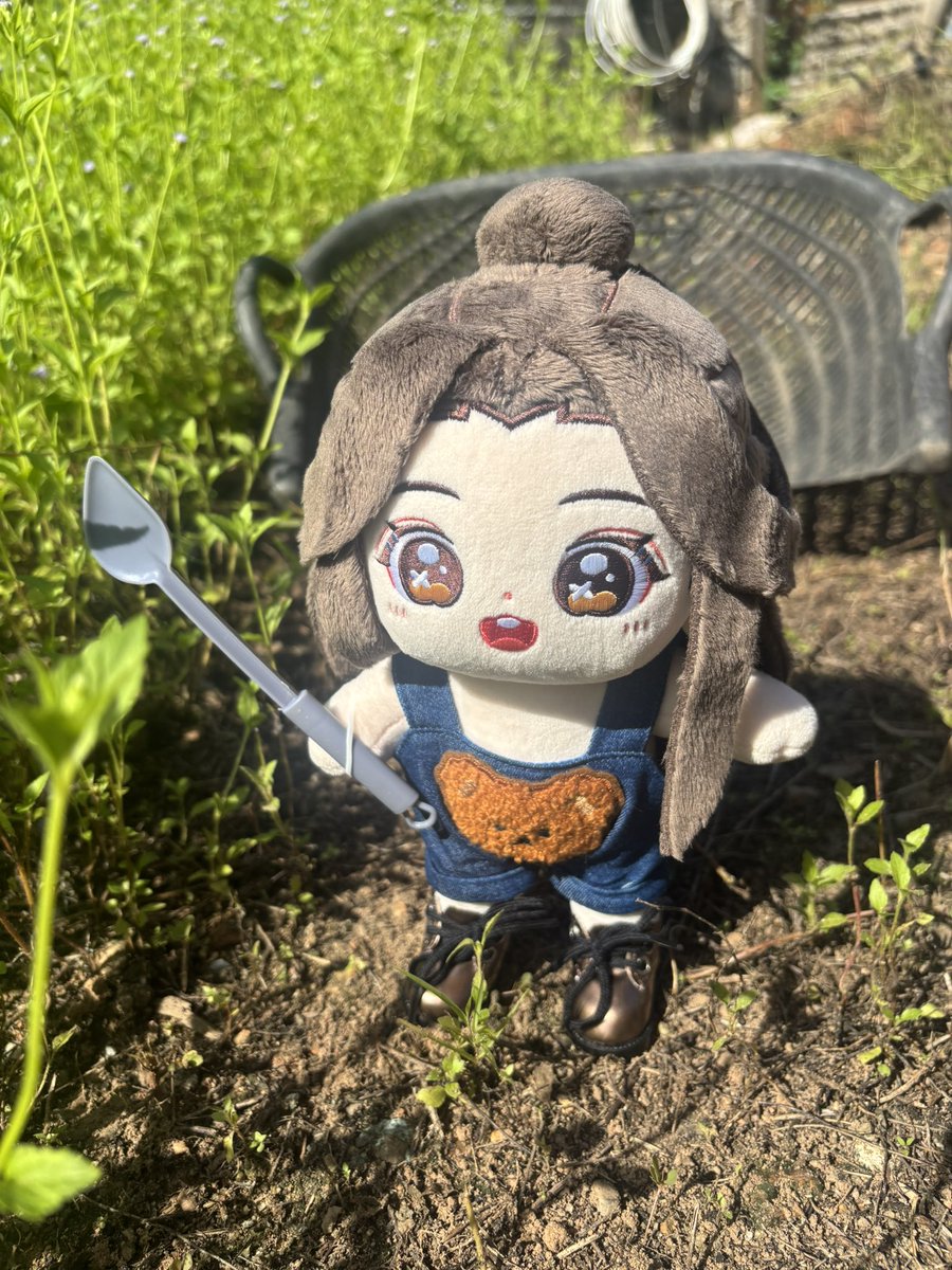 BTunn3's tweet photo. Little farmer🌸🪏☀️
#TGCF https://t.co/bA7tFmI6i9