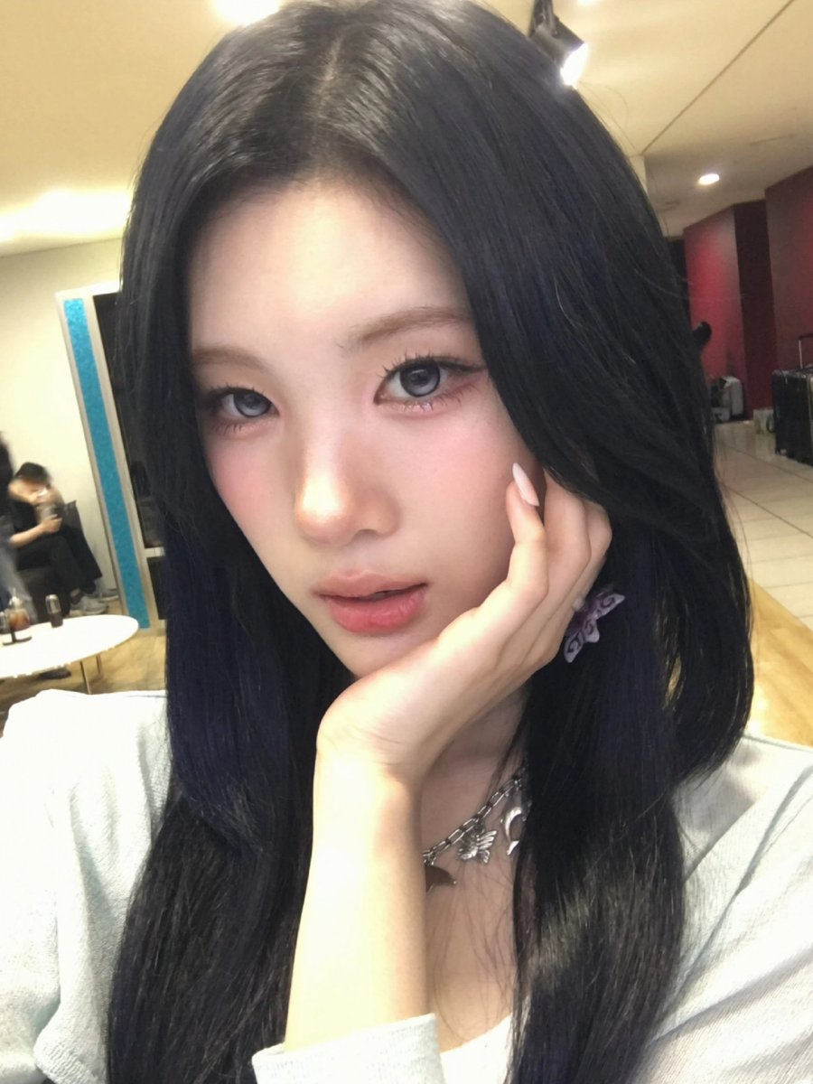 Kim tweet media