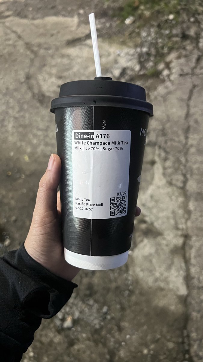 ffarliani's tweet photo. Kalian kalo suka teh yang wangi, cobain molly tea deh
Yang jasmine atau white champaca ini enak banget wanginya, lebih bold dari chagee
pake 70 atau 50 aja sugarnya udah enakkk https://t.co/EqOV6uxtdC