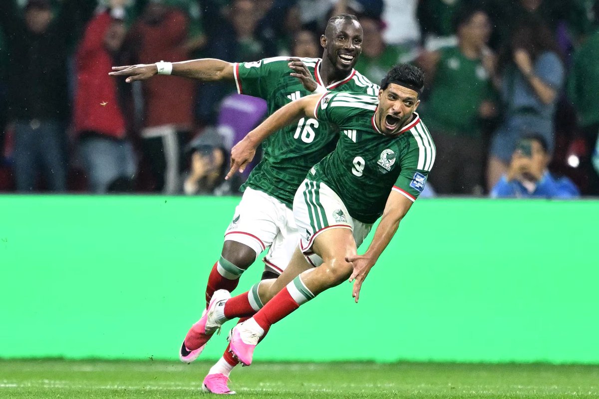 P0llit0ZaZa's tweet photo. Nada que ricriminarle a México, dejaron todo en la cancha !!! 🇲🇽👏 Jimenez y Quiñones otro pdo https://t.co/I00ZjxOk6c