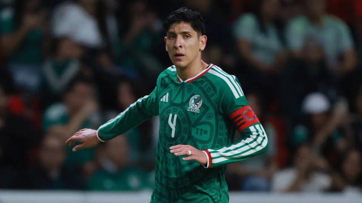 ChampagneRYD's tweet photo. Este puto sobrevalorado dejo a México sin mundial, no puede volver a pisar el país. https://t.co/jD4wv1NqVl