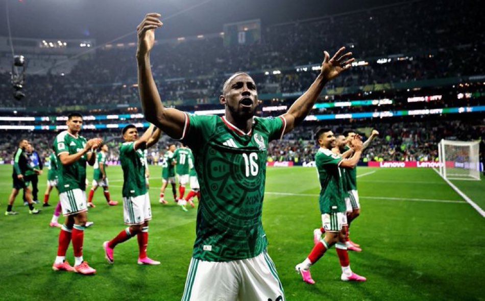 angelisapinks_'s tweet photo. Se les quiere cabrones @miseleccionmx hace mucho que no nos hacían sentir estas emociones, así que todo bien, bien jugado!💚🤍❤️ https://t.co/3s9r1T5wzy