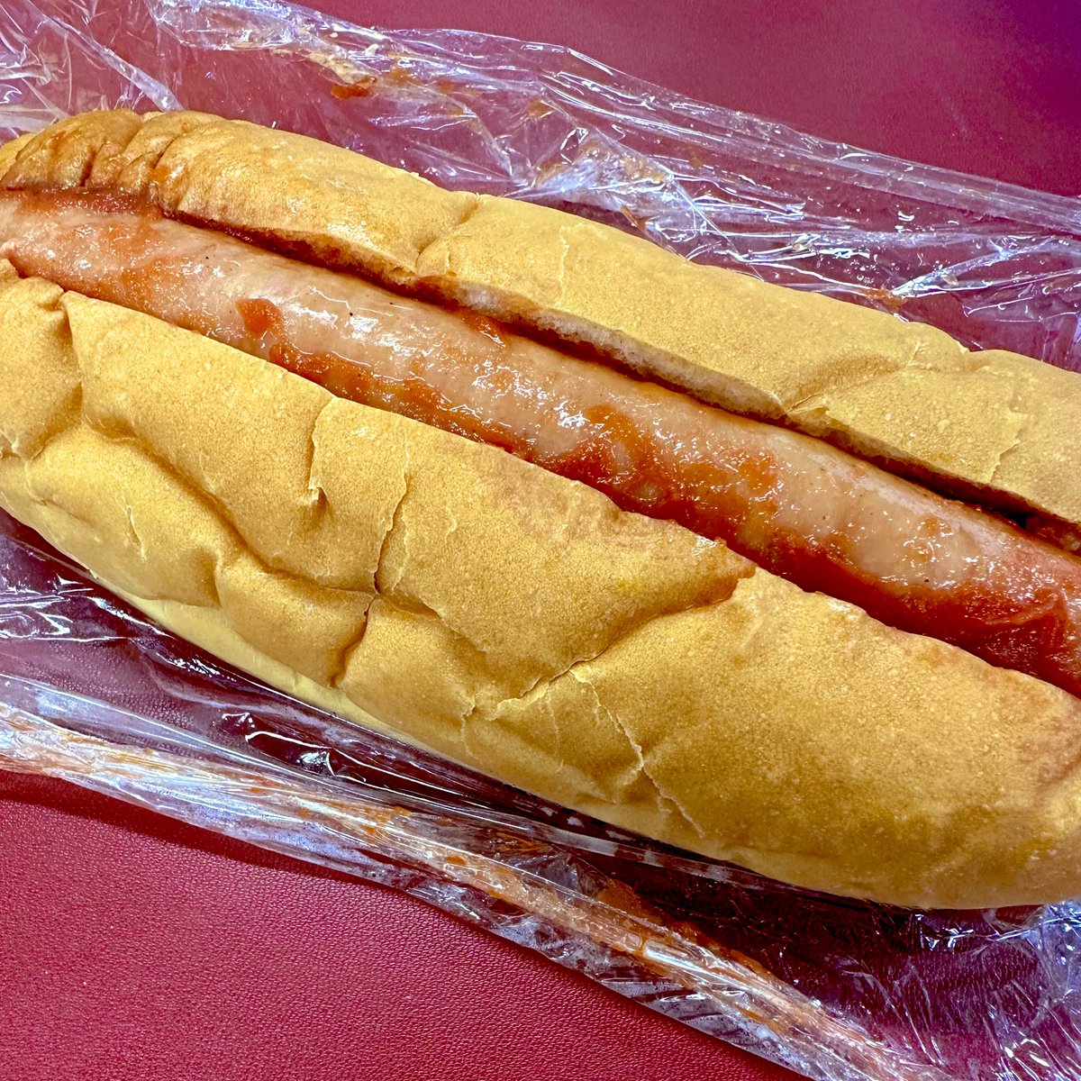 396ck_note's tweet photo. ざくろんランチ
コッペパンにウインナーはさんだやーつ https://t.co/6jJYBXmkGO
