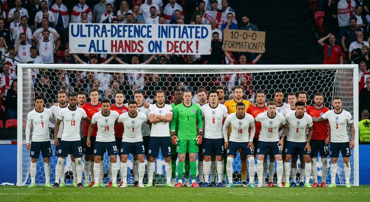 JavaKhan84's tweet photo. England after scoring 3 goals: https://t.co/3e6tIoUWOq