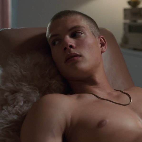 CINEMA505's tweet photo. Josha Stradowski em Just Friends. https://t.co/FwehXVyuEo