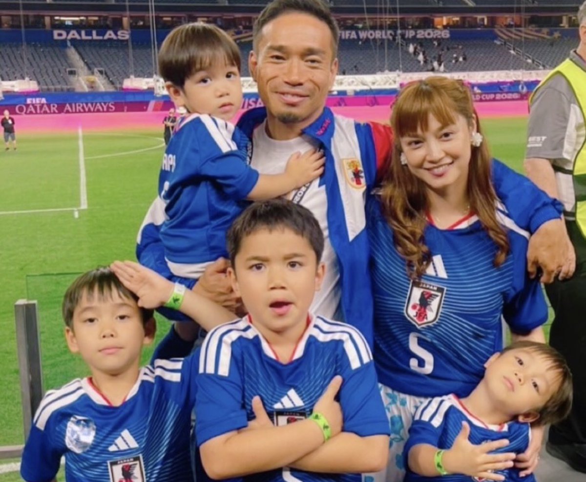 kouki_moteoji's tweet photo. 平愛梨さんがW杯後に言ってました。

W杯5大会目を戦う夫の姿を、
「しっかり目に焼き付けた」って。

これ、
ただの「応援したよ」って話じゃない。

女って、 https://t.co/Wupka3JCzZ