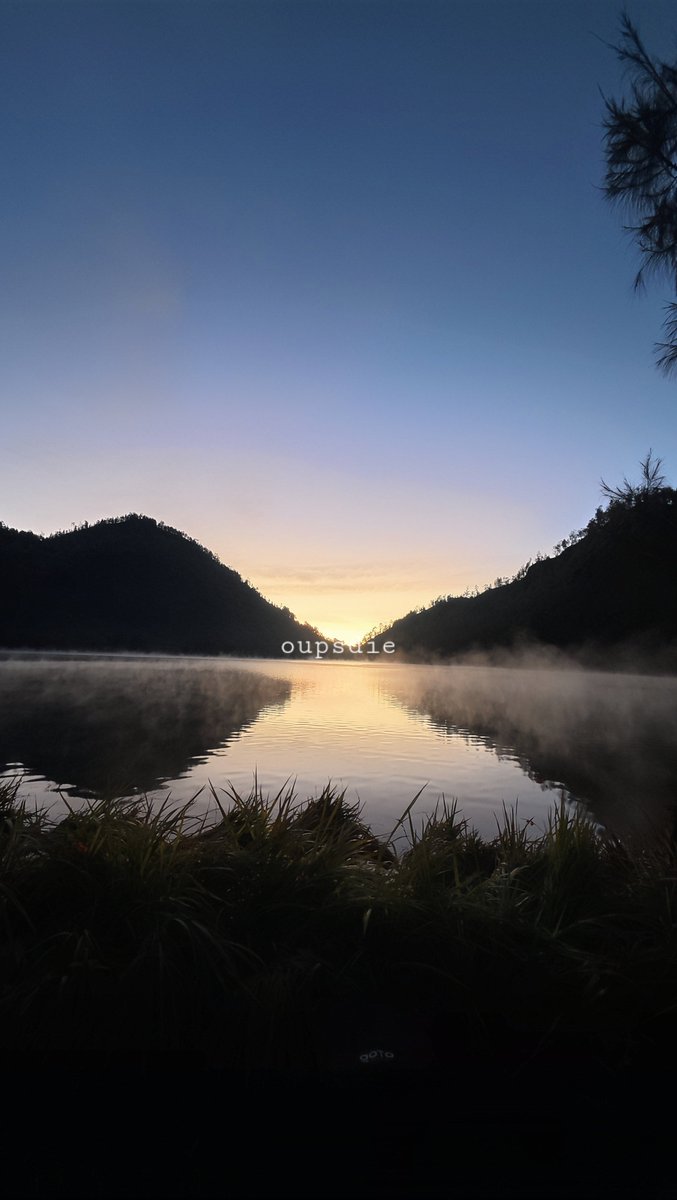 oupsdie's tweet photo. Ranu kumbolo ini emang bagus banget sih dari segala sisi
minusnya tiket ghoib https://t.co/tjztdVE6f1