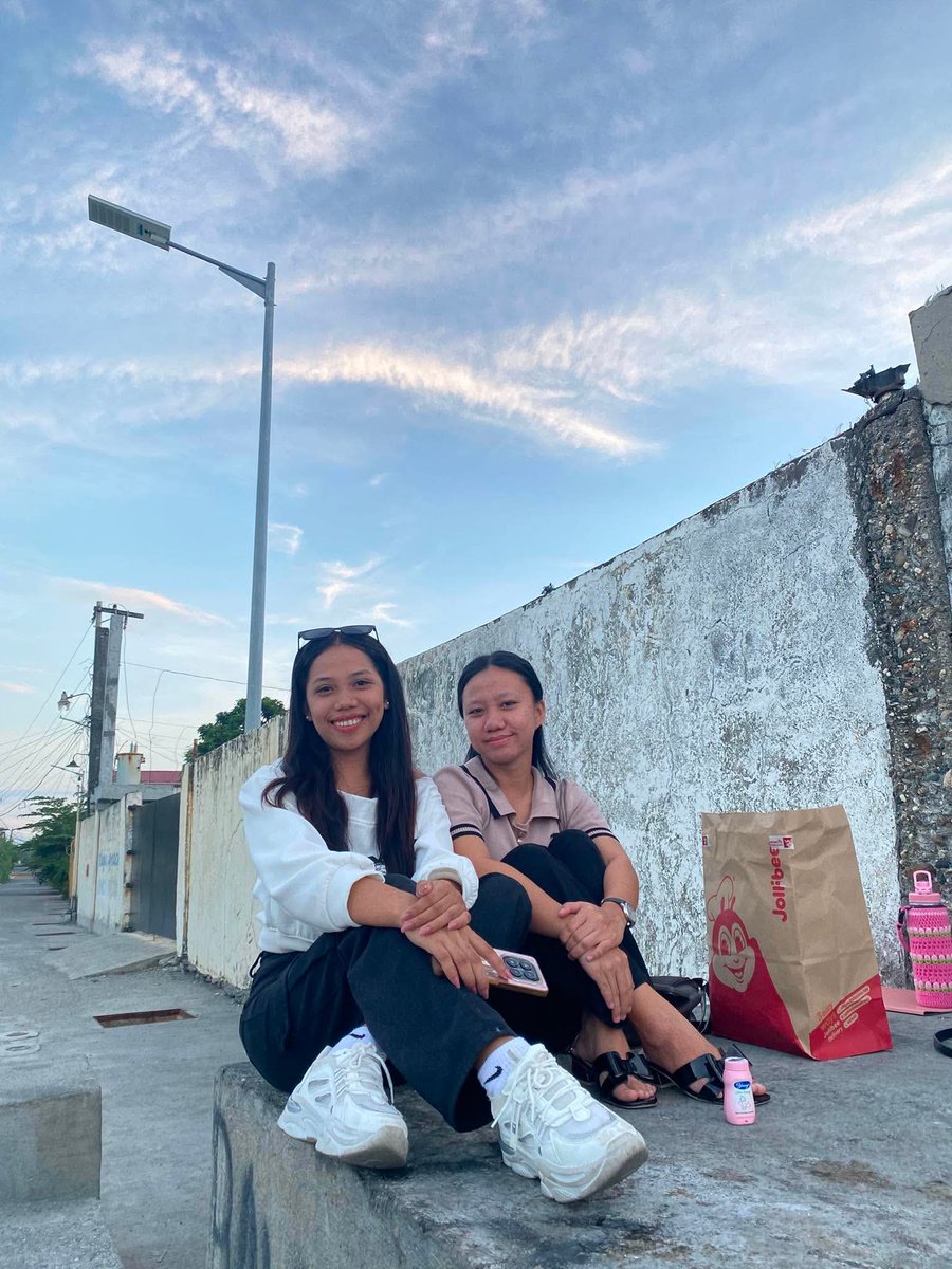 sellaaa01's tweet photo. my bff pro max HAHAHAHAH🫶🏼🫶🏼
insert kay jm na nagpic😝 https://t.co/wBQGW7Fkje