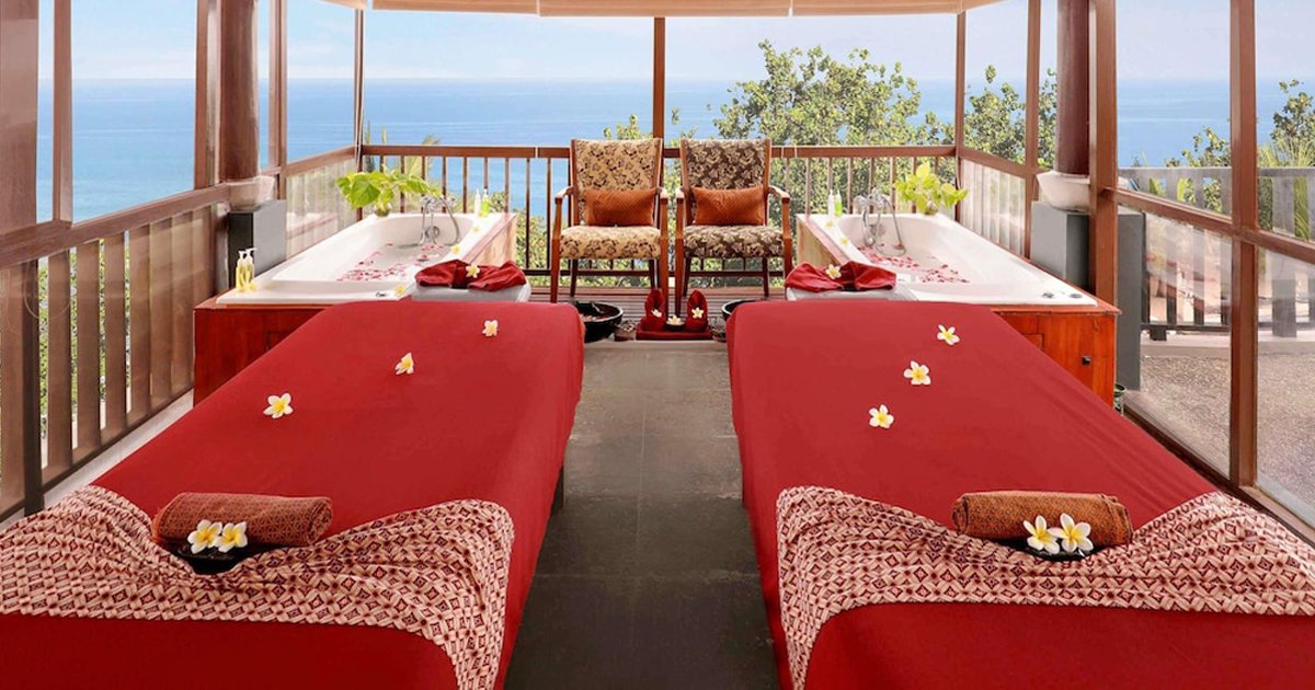 WebBedsAPAC's tweet photo. Mercure Kuta Beach Bali offers contemporary rooms, a thatched roof restaurant, an ocean view spa and spacious meeting rooms for business and leisure travellers. Book now to enjoy exclusive rates and 2X Rewards Points → https://t.co/0KgSWmxPij https://t.co/3UFrRdMI9W