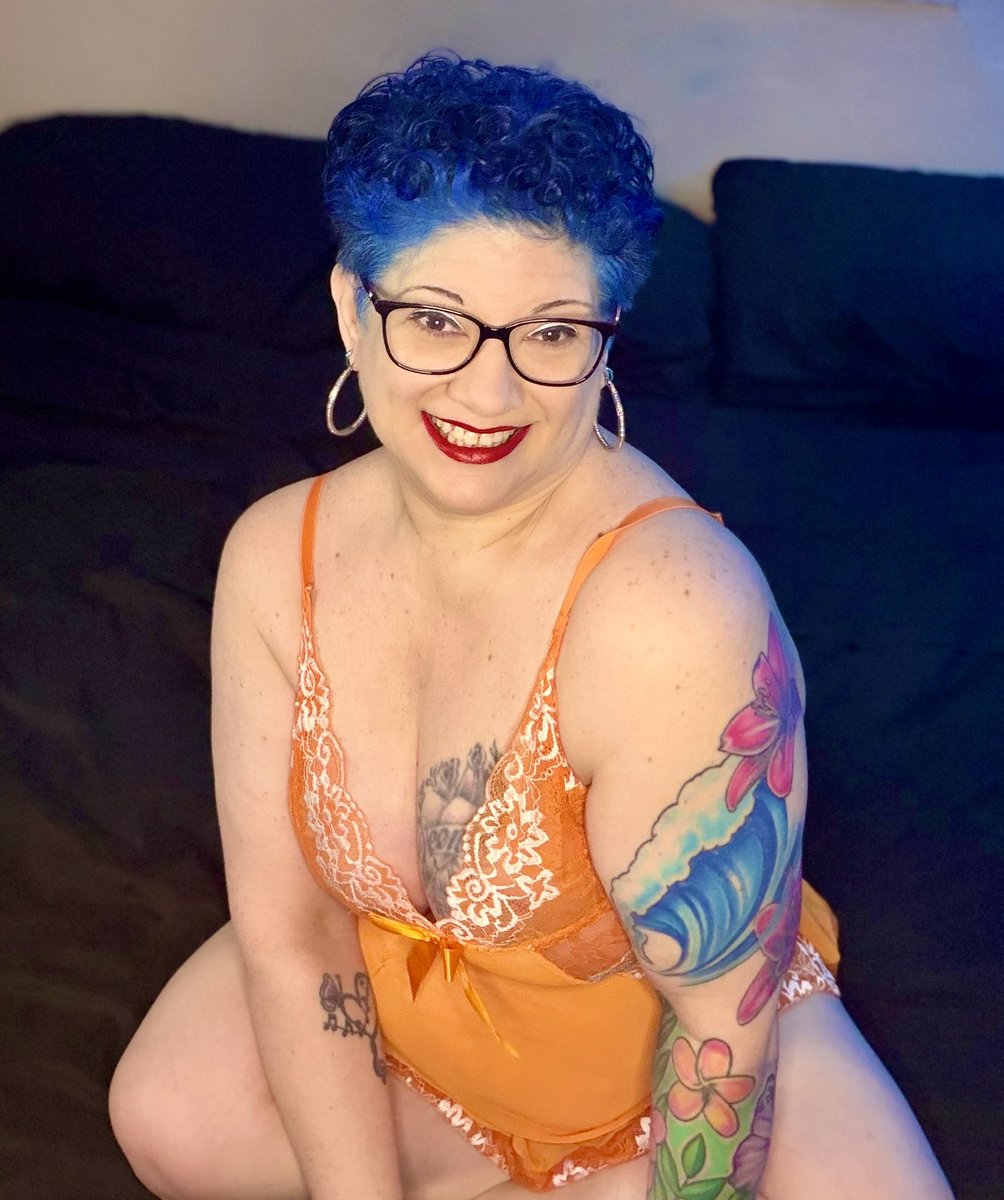 VioletvStorm's tweet photo. Looking to connect with other creators!

I’m 50, a breast cancer survivor, and rebuilding my page.💙

Looking for RT4RT, S4S, promo groups, collabs &amp; engagement support.

Let’s grow together, support each other, and make some money!😘🤑

💜Comment or DM if you’re interested! https://t.co/QsNRkxLB24