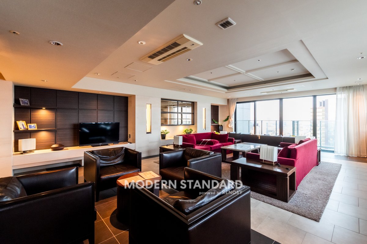 modernstandard1's tweet photo. 【クロスエアタワー】
間取：1LDK〜3LDK（57.41㎡〜112.87㎡）
賃料：320,000円 〜 850,000円
販売価格：2億3,000万円 〜 2億4,000万円
東急田園都市線 池尻大橋駅　徒歩5分
築年数：2013年02月

取材記事はこちら📷
https://t.co/7bfYPpZlmv

お問合せはこちら💁‍♀️
電話 | 0120-803-902 https://t.co/hHY5p1Jlls