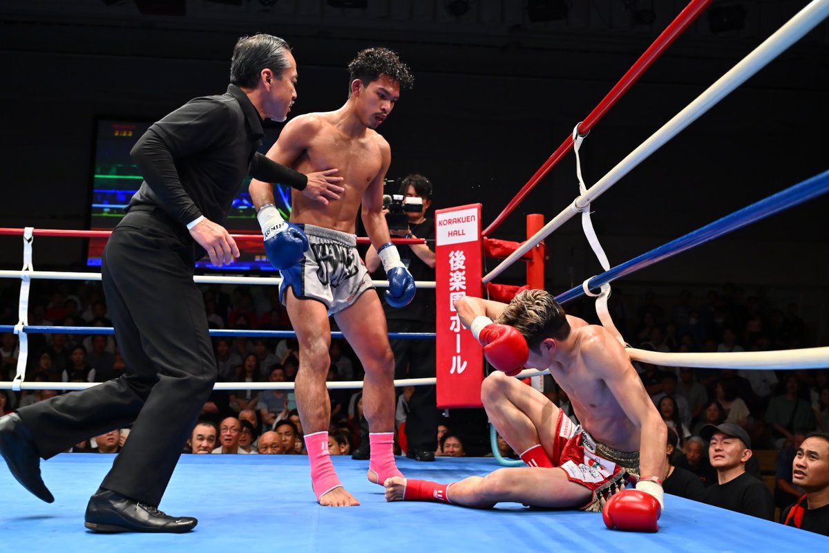 boutreview's tweet photo. （再送）ジャパンキック 7.5 後楽園ホール（レポ）：馬渡亮太、ワタナーの首相撲に手を焼き判定負けし今回もWMO世界王座奪取ならず。睦雅が判定勝ちし年内のペッダムとのリベンジ戦熱望。瀧澤博人、計量オーバーのラジャダムナンランカーに判定負け https://t.co/eiB5DoBP7P https://t.co/959Rd1FvtV