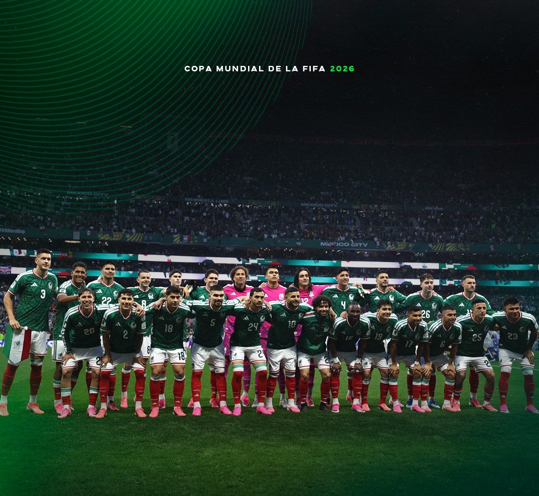 _ccarass's tweet photo. Mis muchachos dieron lo mejor de sí mismos hasta el último segundo, nos regalaron jugadas buenísimas y lograron unirnos como país. 

Fue un honor que nos representaran en este mundial, los quiero mucho @miseleccionmx 🫂🤍 https://t.co/fle6fBT5vW